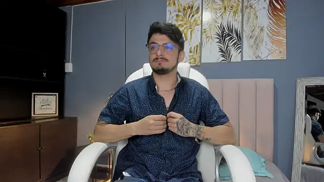 AaronFuentes7 online show from 09-18-25, 06:11
