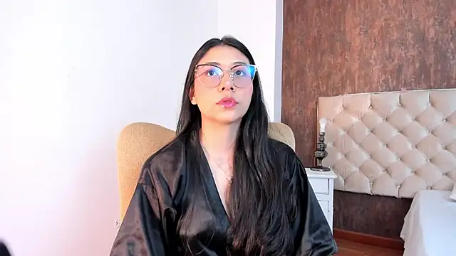 Snapshot of MeryCoors chatting on 05-17-26, 01:33 MeryCoors online show from 05-17-26, 01:33