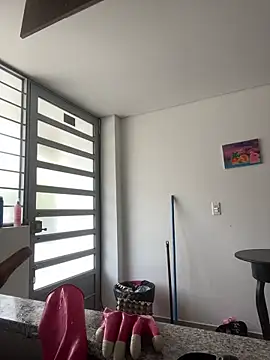 larsonbeverly online show from 12-18-25, 07:07