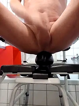 toywood online show from 09-25-25, 04:51