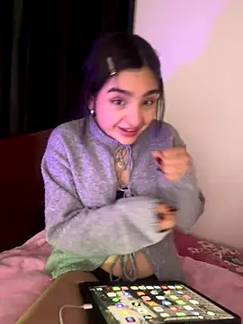 Clementyne30 online show from 10-29-25, 11:58