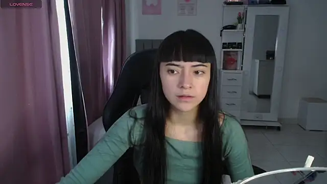 Snapshot of violetta_blackk chatting on 05-21-26, 04:48 violetta blackk online show from 05-21-26, 04:48