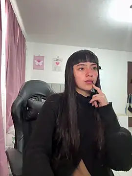 Snapshot of violetta_blackk chatting on 04-03-26, 09:32 violetta blackk online show from 04-03-26, 09:32