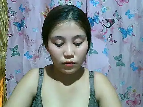 Snapshot of SexyAsianPussy4u chatting on 06-18-26, 05:50 SexyAsianPussy4u online show from 06-18-26, 05:50