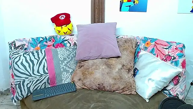 elfernh online show from 10-18-25, 05:42