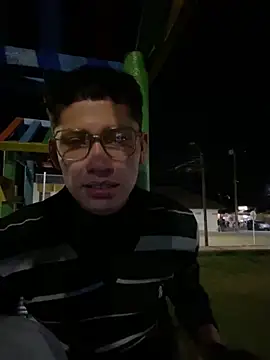 Snapshot of elfernh chatting on 03-31-26, 12:56 elfernh online show from 03-31-26, 12:56