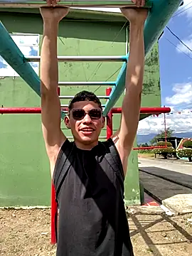 Snapshot of elfernh chatting on 12-16-25, 02:54 elfernh online show from 12-16-25, 02:54