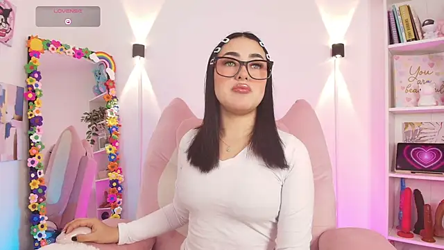 justonecute online show from 01-11-26, 12:17