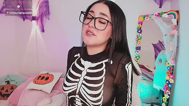 justonecute online show from 10-26-25, 09:59