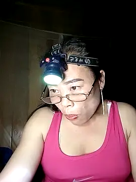 Snapshot of CoMay003 chatting on 02-10-26, 05:12 CoMay003 online show from 02-10-26, 05:12