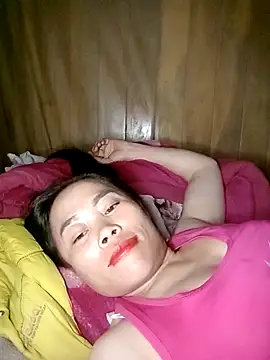 Snapshot of CoMay003 chatting on 02-12-26, 10:48 CoMay003 online show from 02-12-26, 10:48