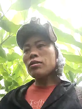 Snapshot of CoMay003 chatting on 10-03-25, 04:47 CoMay003 online show from 10-03-25, 04:47