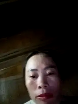 Snapshot of CoMay003 chatting on 09-29-25, 01:45 CoMay003 online show from 09-29-25, 01:45