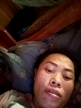 Snapshot of CoMay003 chatting on 09-17-25, 06:48 CoMay003 online show from 09-17-25, 06:48