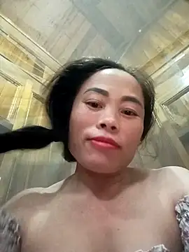 Snapshot of CoMay003 chatting on 10-03-25, 04:52 CoMay003 online show from 10-03-25, 04:52