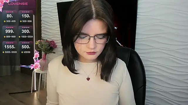 Snapshot of MoriGirl chatting on 09-21-25, 01:05 MoriGirl online show from 09-21-25, 01:05