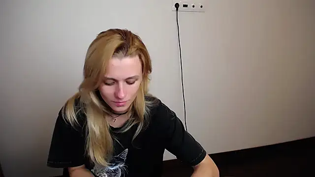 PeppyMia online show from 09-21-25, 07:13