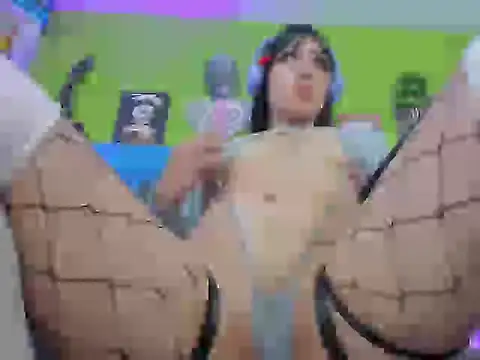 Snapshot of AnnaMarss chatting on 11-08-25, 05:11 AnnaMarss online show from 11-08-25, 05:11