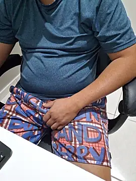 Carloskasado online show from 10-23-25, 11:36