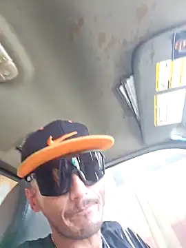 Romance32 online show from 10-27-25, 08:32