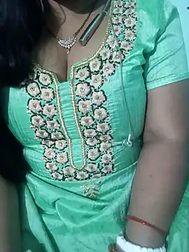 Snapshot of Anjali-bhabhi chatting on 03-20-26, 06:09 Anjali-bhabhi online show from 03-20-26, 06:09