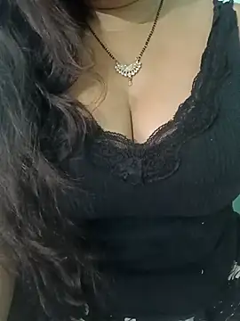 Snapshot of Anjali-bhabhi chatting on 03-08-26, 05:55 Anjali-bhabhi online show from 03-08-26, 05:55