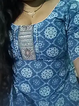 Snapshot of Anjali-bhabhi chatting on 03-08-26, 06:00 Anjali-bhabhi online show from 03-08-26, 06:00