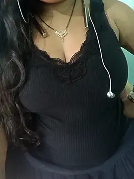 Snapshot of Anjali-bhabhi chatting on 03-17-26, 06:27 Anjali-bhabhi online show from 03-17-26, 06:27