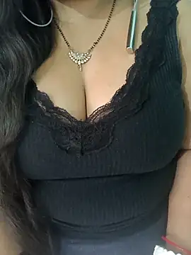 Snapshot of Anjali-bhabhi chatting on 04-02-26, 04:52 Anjali-bhabhi online show from 04-02-26, 04:52