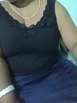Snapshot of Anjali-bhabhi chatting on 06-21-26, 06:03 Anjali-bhabhi online show from 06-21-26, 06:03