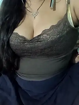 Snapshot of Anjali-bhabhi chatting on 04-01-26, 01:41 Anjali-bhabhi online show from 04-01-26, 01:41