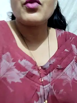 Snapshot of spicysuhana chatting on 06-24-26, 12:26 spicysuhana online show from 06-24-26, 12:26
