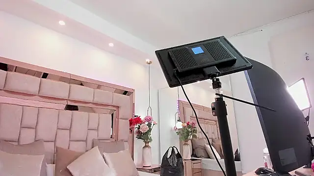 Snapshot of cloe_spencerr chatting on 01-09-26, 04:58 cloe spencerr online show from 01-09-26, 04:58