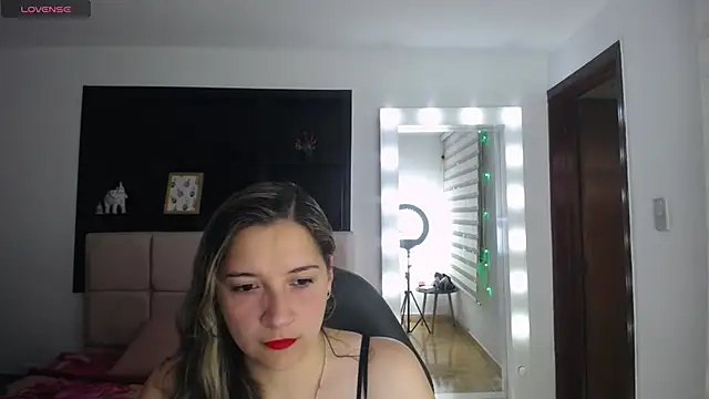 Agatha bellucci  online show from 01-09-26, 01:07