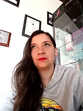 Agatha bellucci  online show from 11-05-25, 01:14