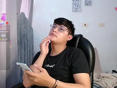 yesitwink  online show from 03-11-26, 07:08