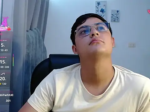 yesitwink  online show from 03-25-26, 02:12