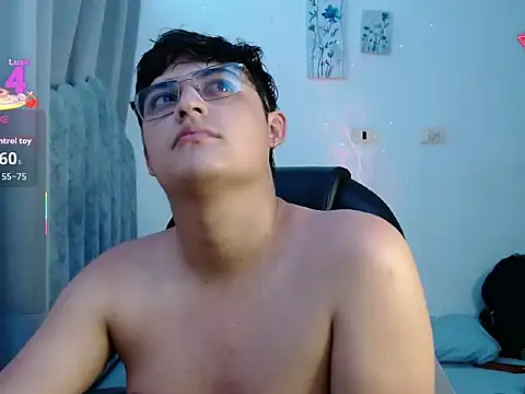 yesitwink  online show from 03-26-26, 03:38