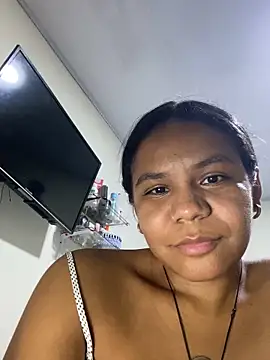 Snapshot of AfricaMart chatting on 10-09-25, 02:34 AfricaMart online show from 10-09-25, 02:34