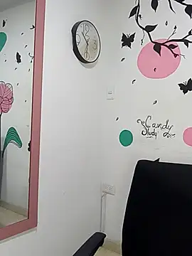 Snapshot of Nika_Hot chatting on 09-14-25, 03:18 Nika Hot online show from 09-14-25, 03:18