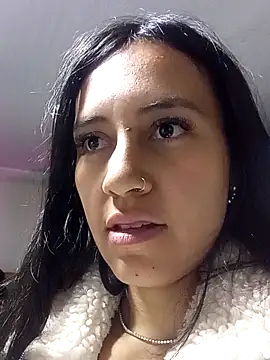 Snapshot of Nika_Hot chatting on 09-15-25, 03:40 Nika Hot online show from 09-15-25, 03:40