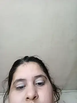 Snapshot of Ayma1983 chatting on 09-15-25, 05:52 Ayma1983 online show from 09-15-25, 05:52