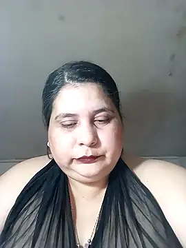 Snapshot of Ayma1983 chatting on 10-03-25, 08:49 Ayma1983 online show from 10-03-25, 08:49