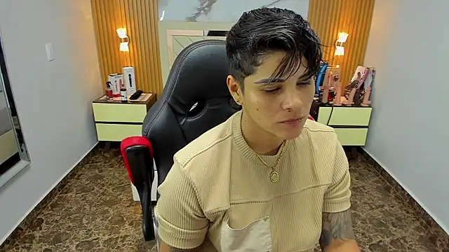 KAROLLJONES1 online show from 10-22-25, 07:57