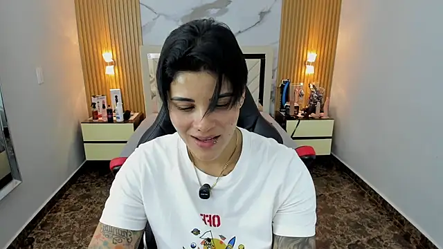 KAROLLJONES1 online show from 12-22-25, 07:36