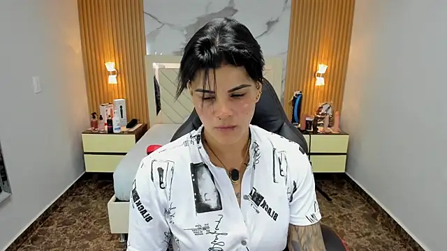 KAROLLJONES1 online show from 01-11-26, 12:45