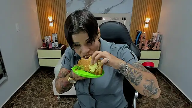 KAROLLJONES1 online show from 11-06-25, 08:02