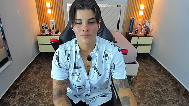 KAROLLJONES1 online show from 11-27-25, 07:36