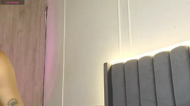 Ice Princess  online show from 11-26-25, 12:05