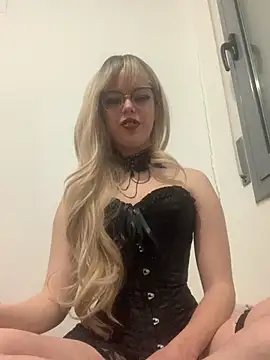 Kyokko-doll online show from 11-29-25, 10:10